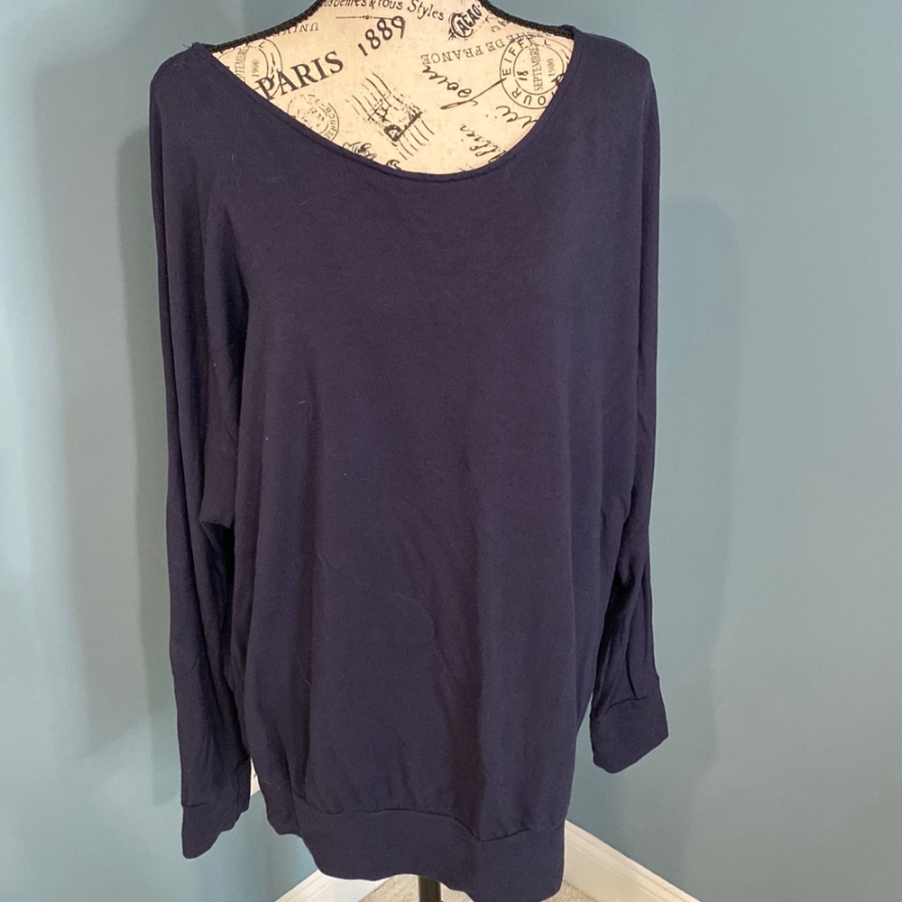 Encircled Dressy Sweatshirt XL Navy Merino blend gently used